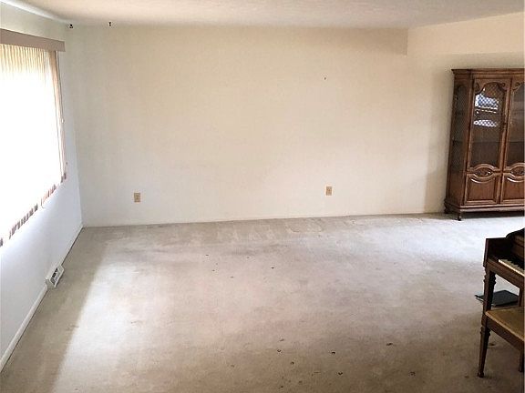 2nd image of 1287 Jackie Ln