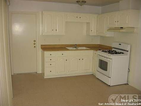 3rd image of 75 Parkview Dr