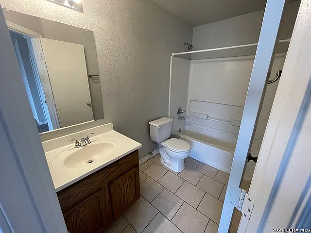 24 Bratton Dr — Photo 9