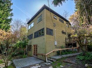 214 Euclid Ave, Seattle, WA 98122