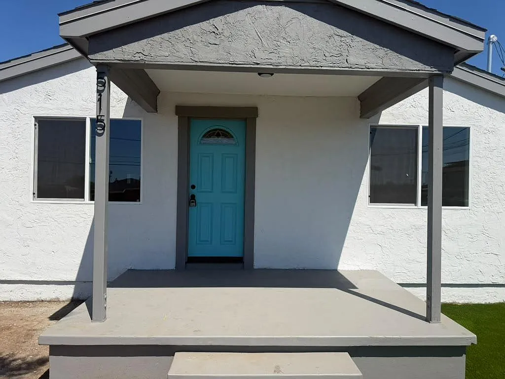 515 Q Ave - 515 — Photo 1