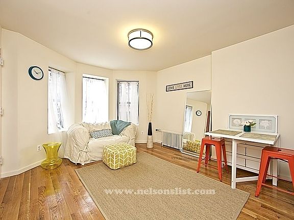 5th image of 852 Union St APT 1F
