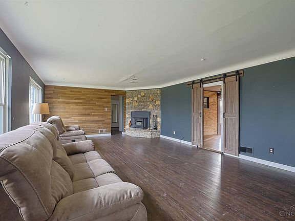 5th image of 5220 Valley Ridge Rd