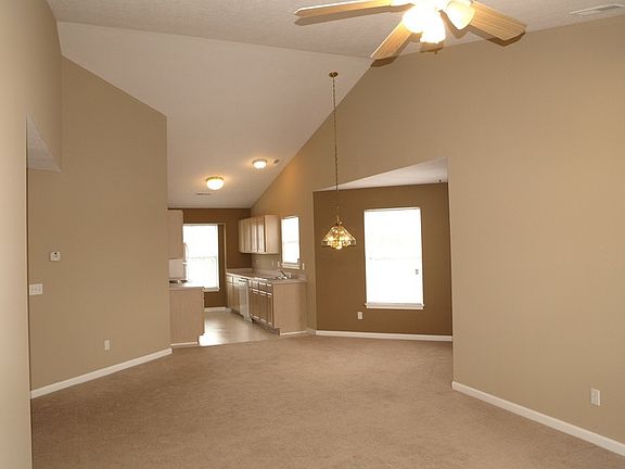 5th image of 213 Portage Trail Ext W APT 3