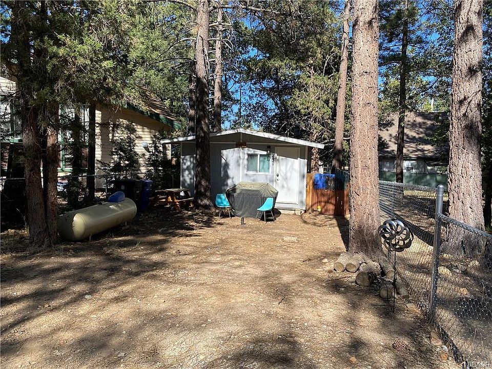 431 Highland Ln, Sugarloaf, CA 92386 | MLS #32300992 | Zillow