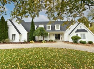 2570 Wynfield Ln, Brookfield, WI 53045