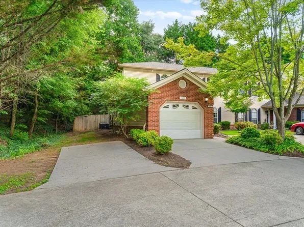 1699 Burnt Oak Dr, Dalton, GA 30721