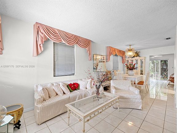 3rd image of 1075 W 32nd St