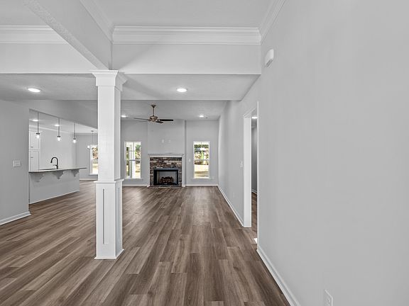 5th image of 7354 Paisley Circle