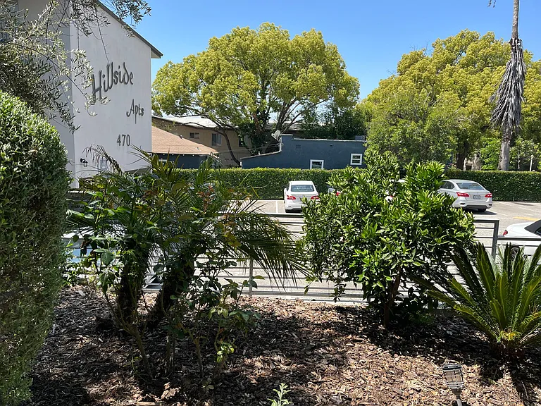 470 E Angeleno Ave — Photo 2