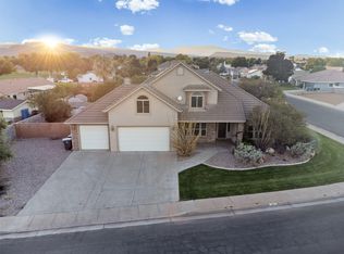 1815 N Red Mountain Dr, Santa Clara, UT 84765