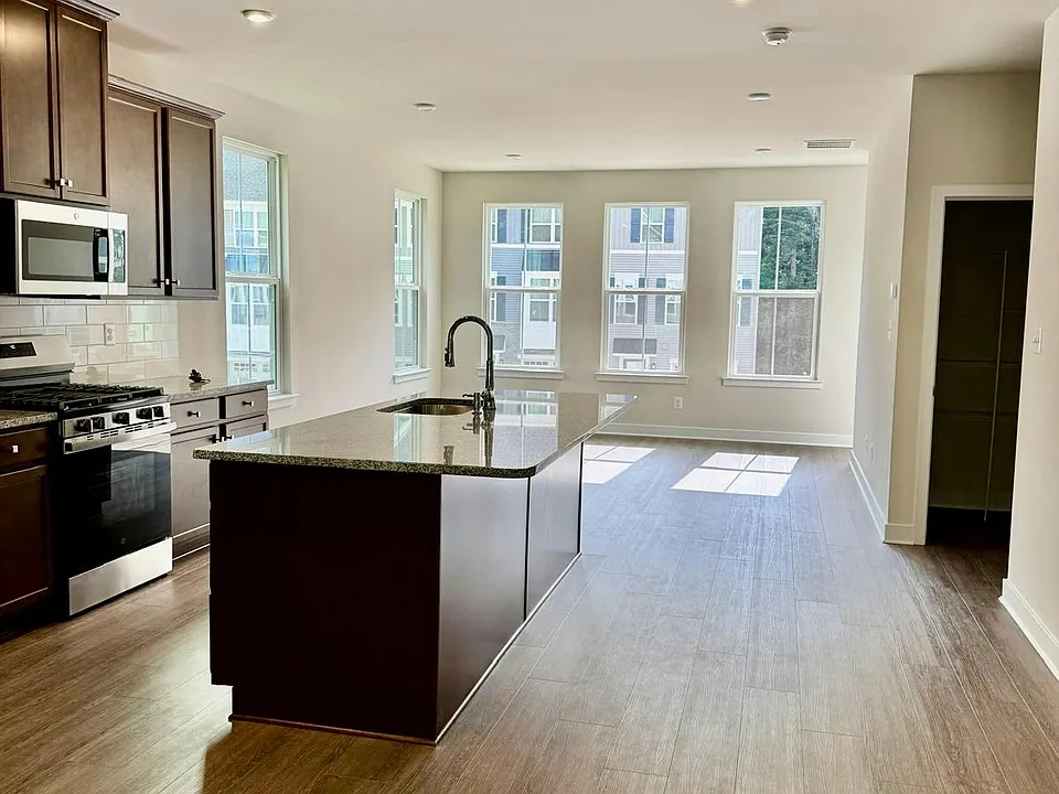 1859 Bergerac Ct