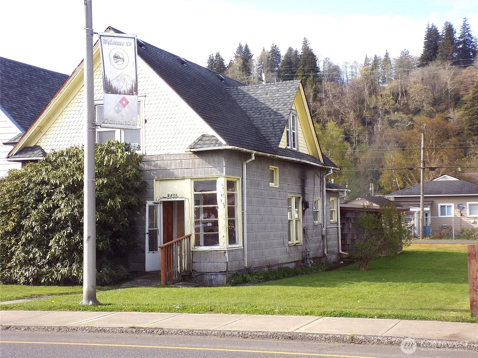 2411 Simpson Avenue photo 1