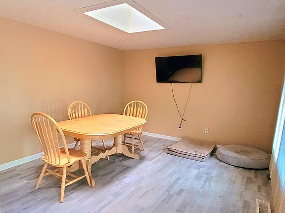 3rd image of 6501 Lexleigh Ct