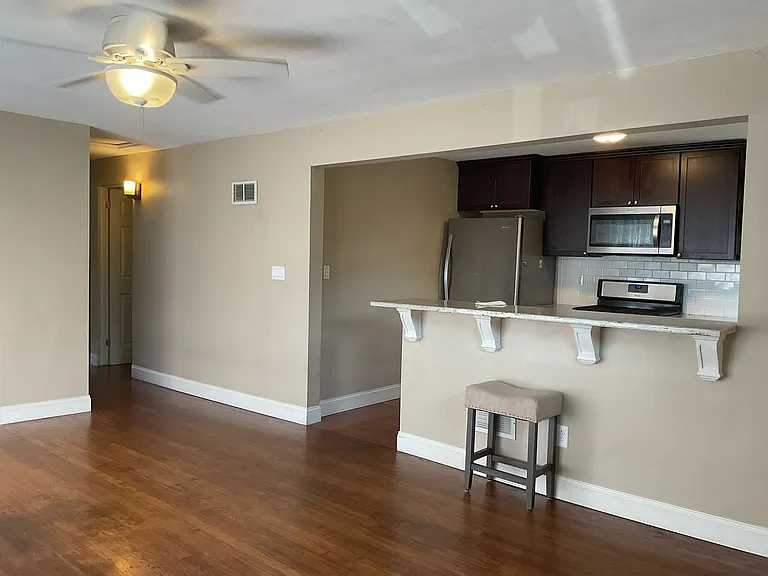 1722 Cornell Rd — Photo 4