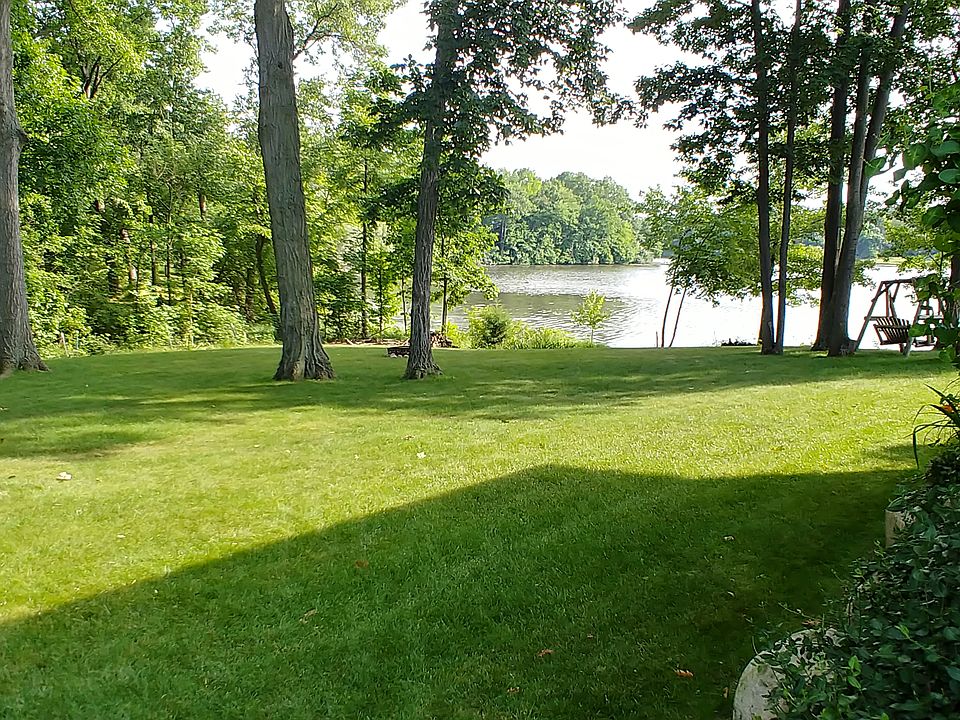 1st image of 10238 Park Dr