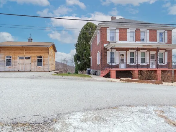 125 Hill St S, Yukon, PA 15698