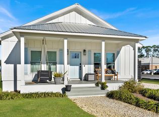 523 6th St, Port Saint Joe, FL 32456