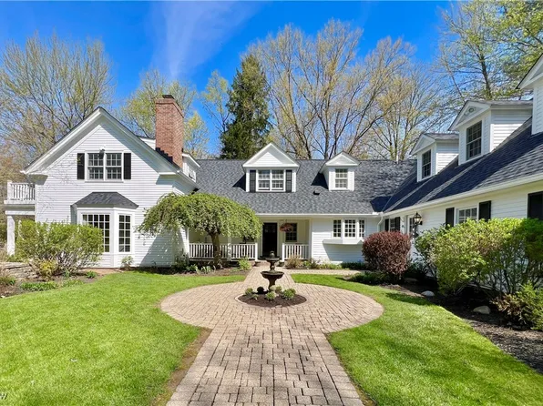 7055 Hickory Ln, Gates Mills, OH 44040