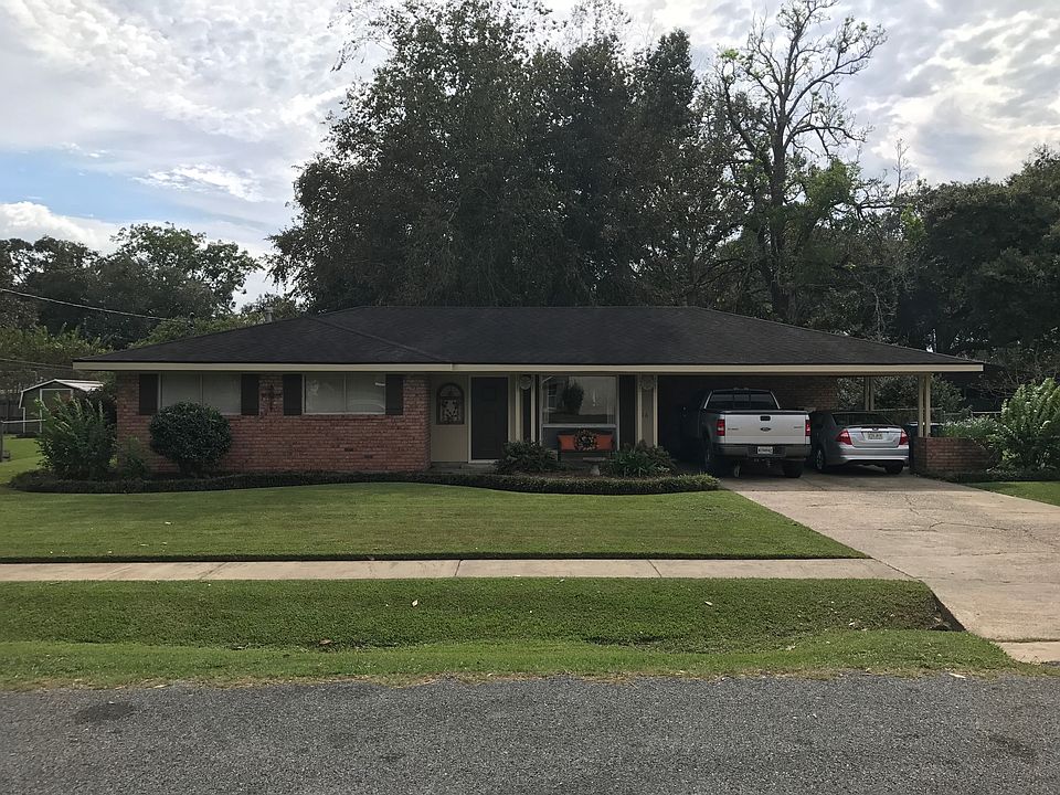 1st image of 116 Charles Dr