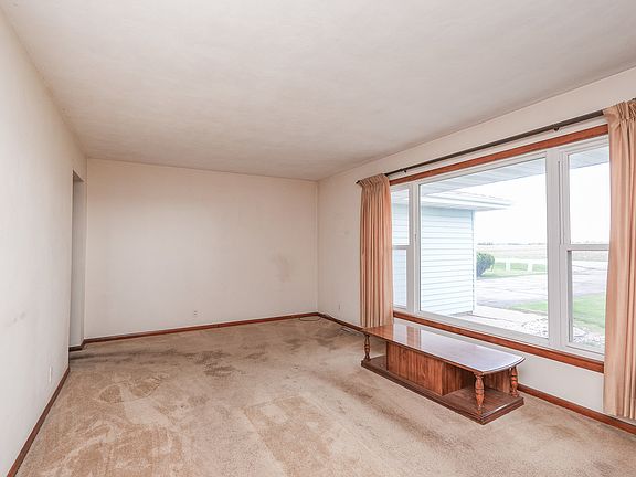 5th image of 8050 N 2000e Rd