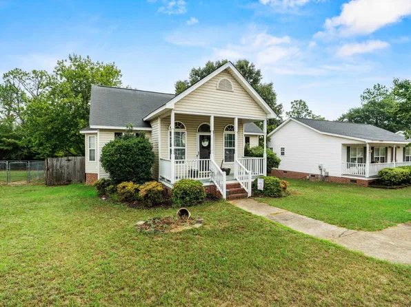 225 Hallie Hills Pl, Lexington, SC 29073