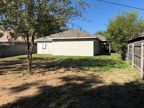 2nd image of 1324-1 Austin St