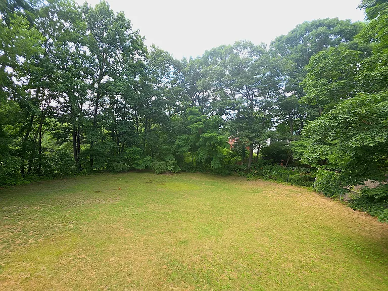 3 New Searles Rd — Photo 9
