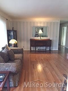 5th image of 2480 Holland St