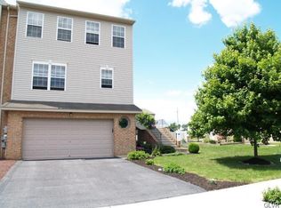 2789 Sequoia Dr, Macungie, PA 18062