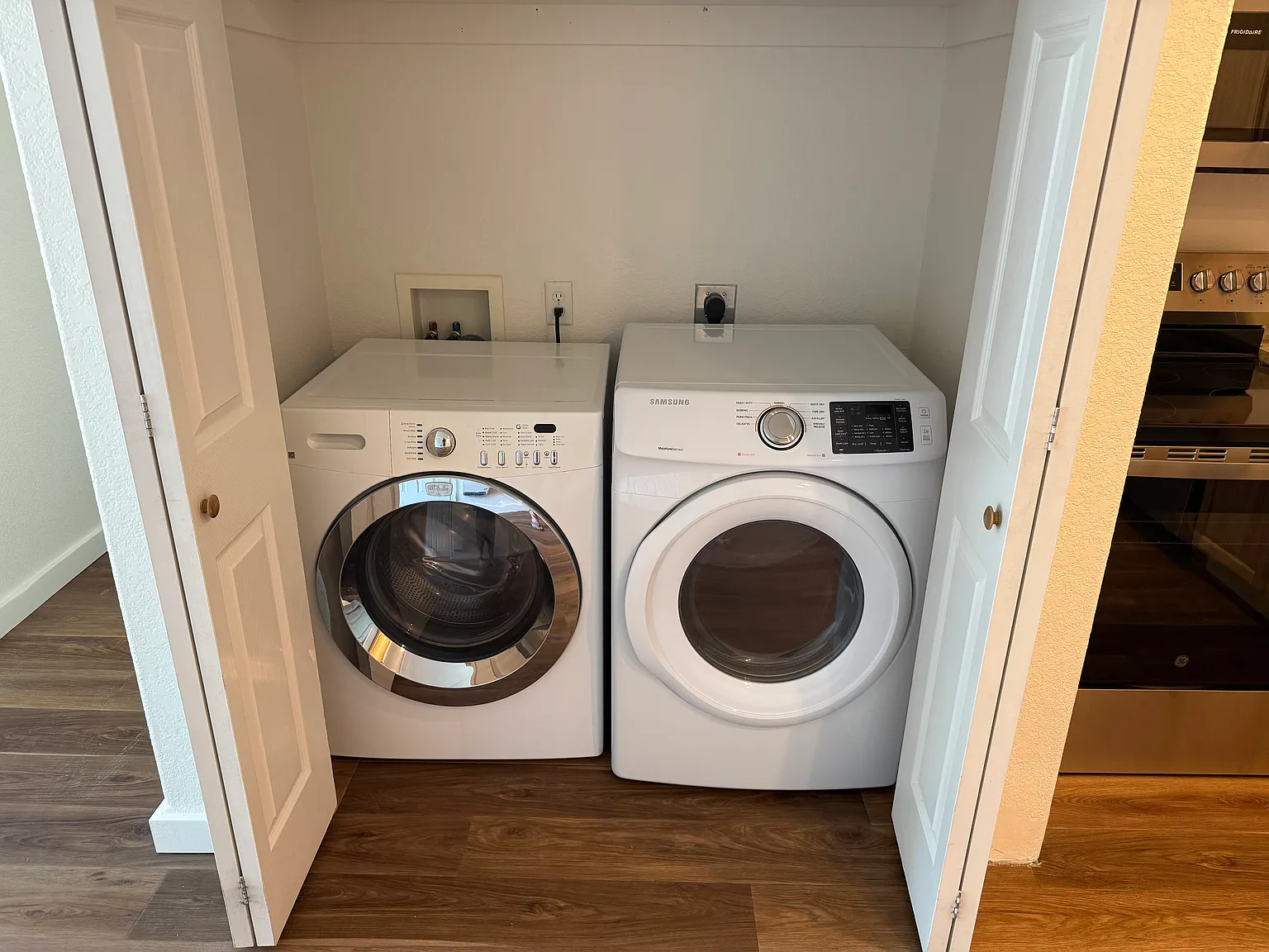 3 bed, 1040 sqft, $1,950 — Photo 4
