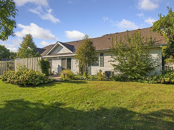 5th image of 4843 Orchid Ln N