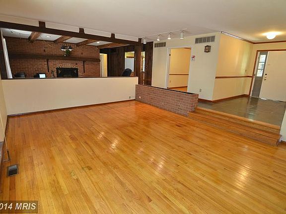 4th image of 368 White Cedar Ln