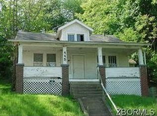 448 Dryden Rd, Zanesville, OH 43701