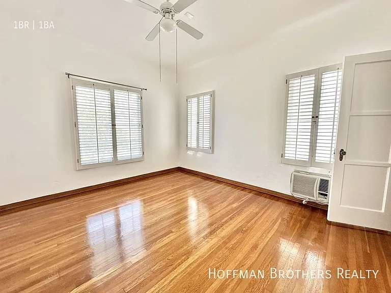 5044 Rosewood Ave — Photo 6