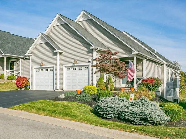 5551 Lakewood Trl, Canandaigua, NY 14424