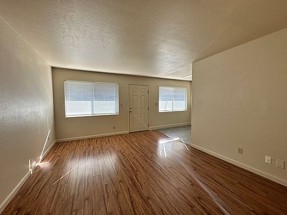 4th image of 610 Grand Fir Ave #12
