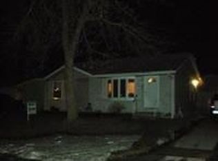 107 Candlewick Rd, Waterloo, IA 50703