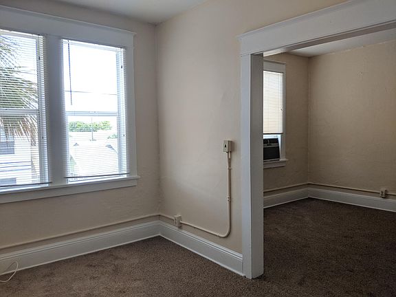 4th image of 35 S J St APT 28
