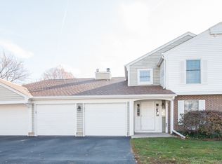 2050 Lancaster Cir APT 101-D, Naperville, IL 60565