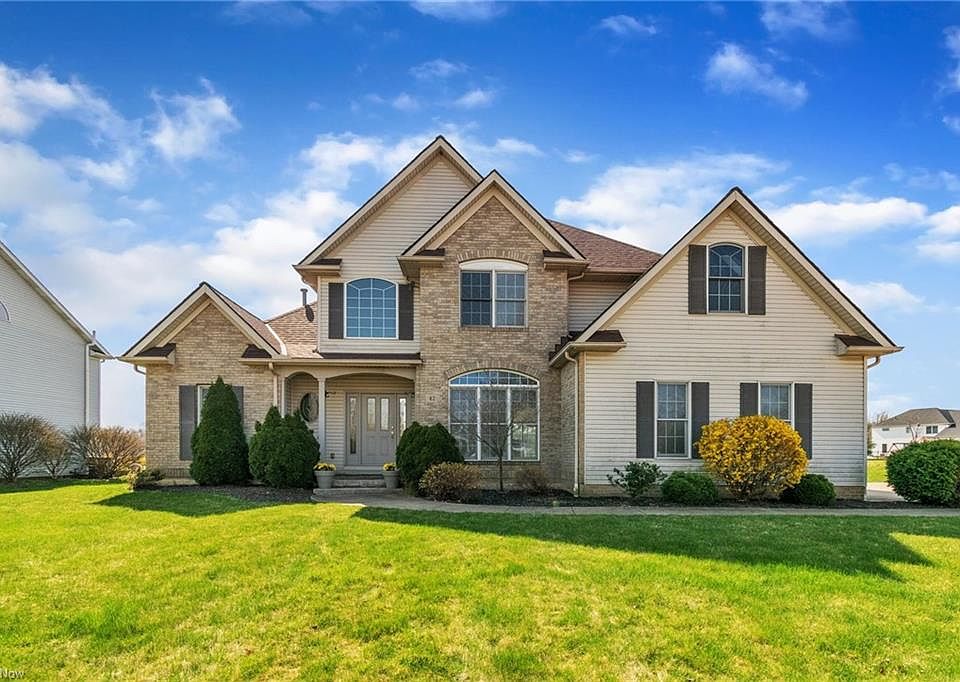1st image of 42 Kingston Dr