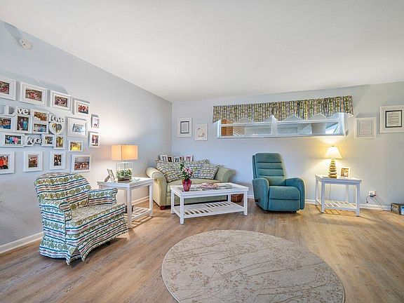 4th image of 21 Colonial Club Dr APT 302