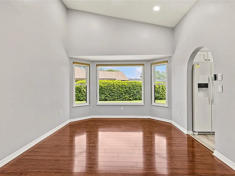 9447 Ashley Dr — Photo 15