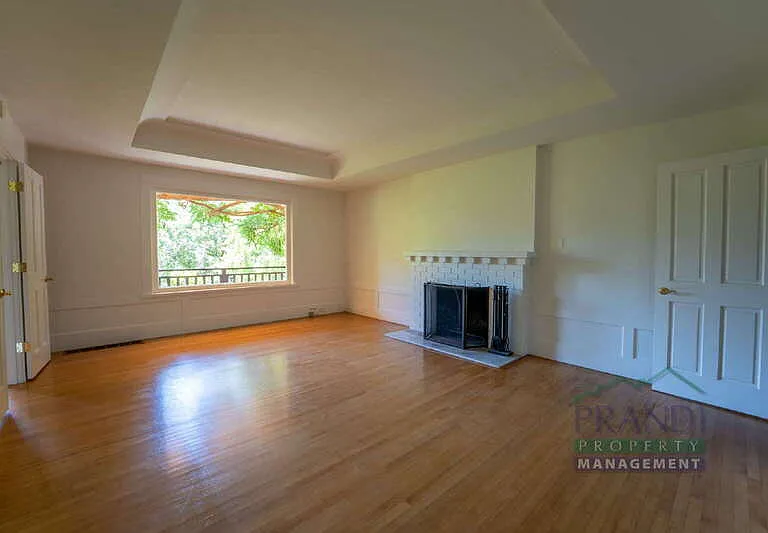 2 Ahrens Ln — Photo 9