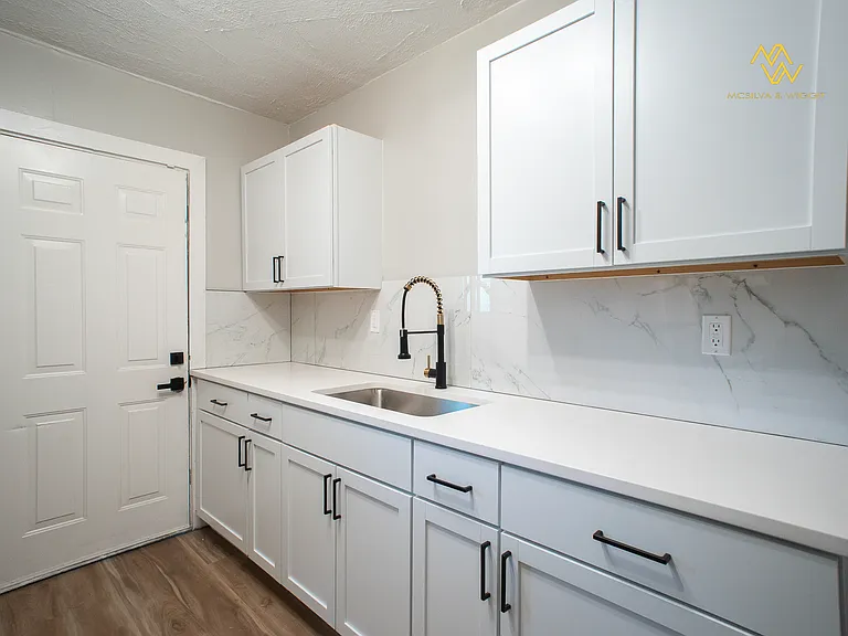 4444 Agnes Ave — Photo 15