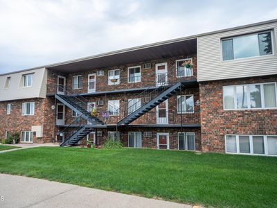 1937 N Kavaney Dr, Bismarck, ND, 58501