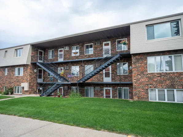 1937 N Kavaney Dr APT 12, Bismarck, ND 58501