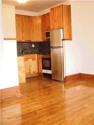 Sold by Aclawrence | media 9