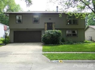 1248 Esther Ct, Iowa City, IA 52240