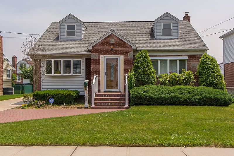 1st image of 66 Caroline Ave